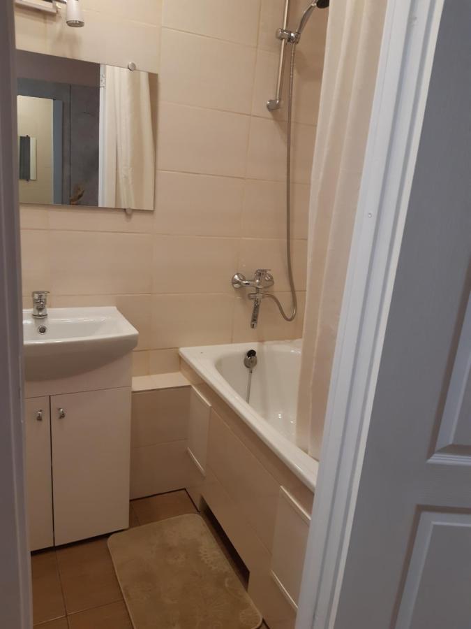Compact Apartment Near Food Market In The Oldtown Plus Free Parking Klaipėda Dış mekan fotoğraf