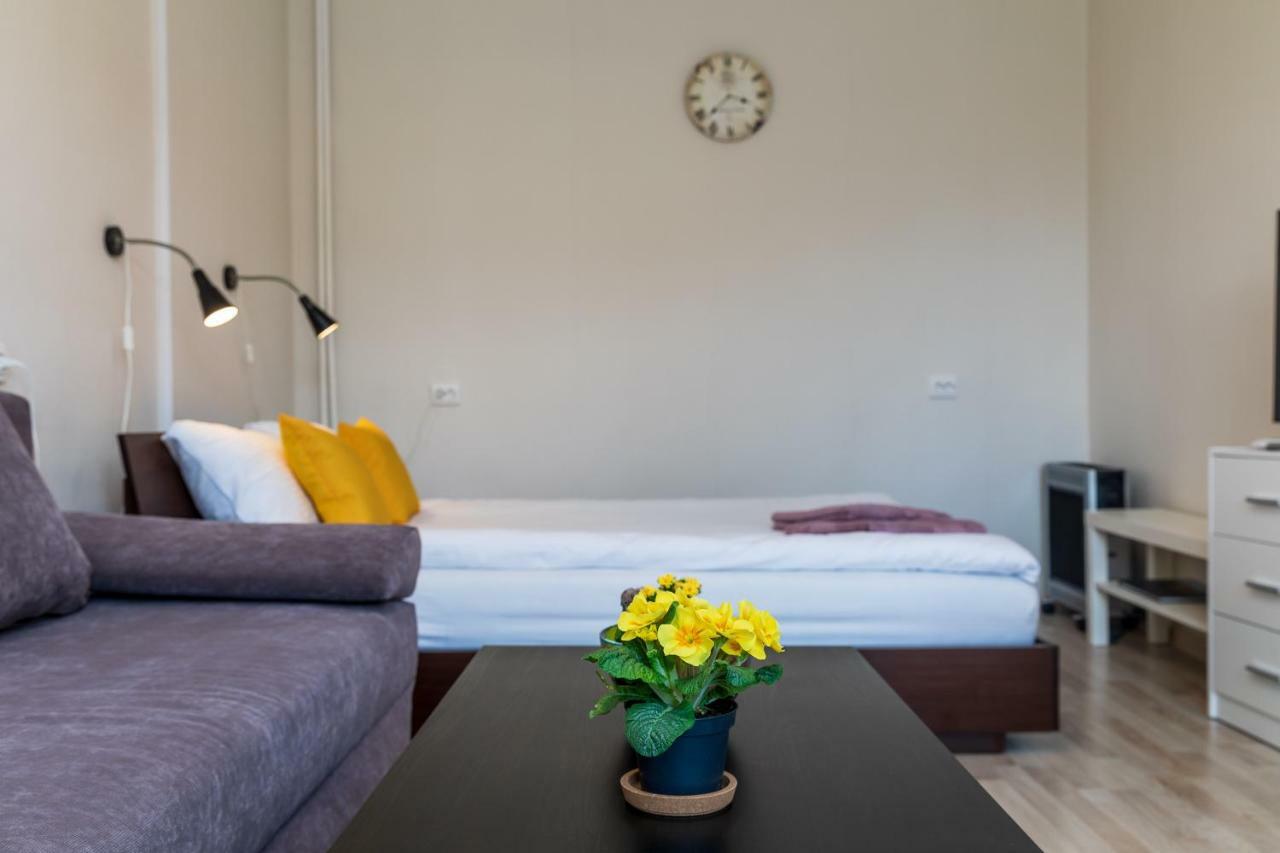 Compact Apartment Near Food Market In The Oldtown Plus Free Parking Klaipėda Dış mekan fotoğraf